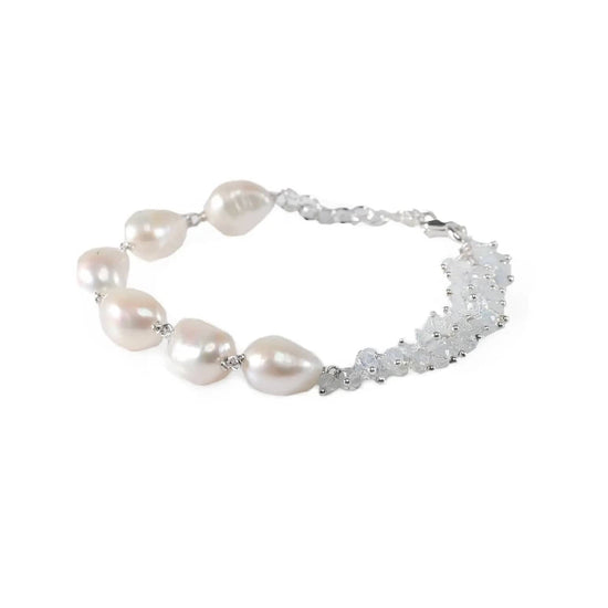 Selena Handmade Pearl Bracelet Liv & B