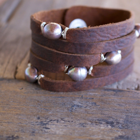 Cinco Leather Wrap Bracelet Brown Liv & B